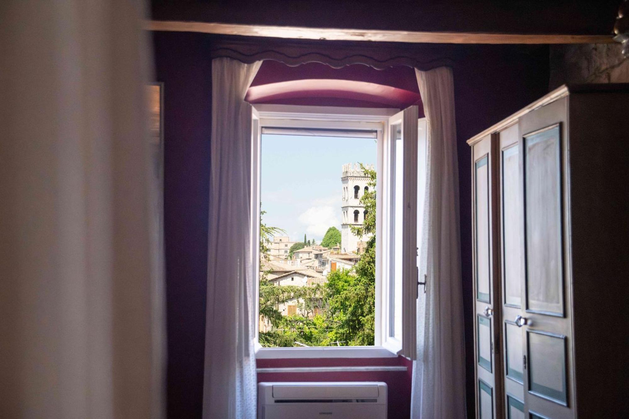 La Viola Di Assisi Hotel Buitenkant foto